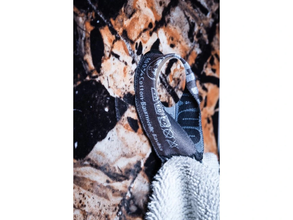 Встроенные держатели для полотенец EasyToTile (2–6 шт.) – установка только после укладки плитки.